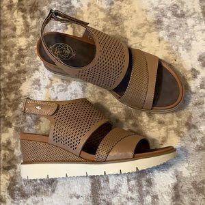 Like New Hocus Pocus Wedges